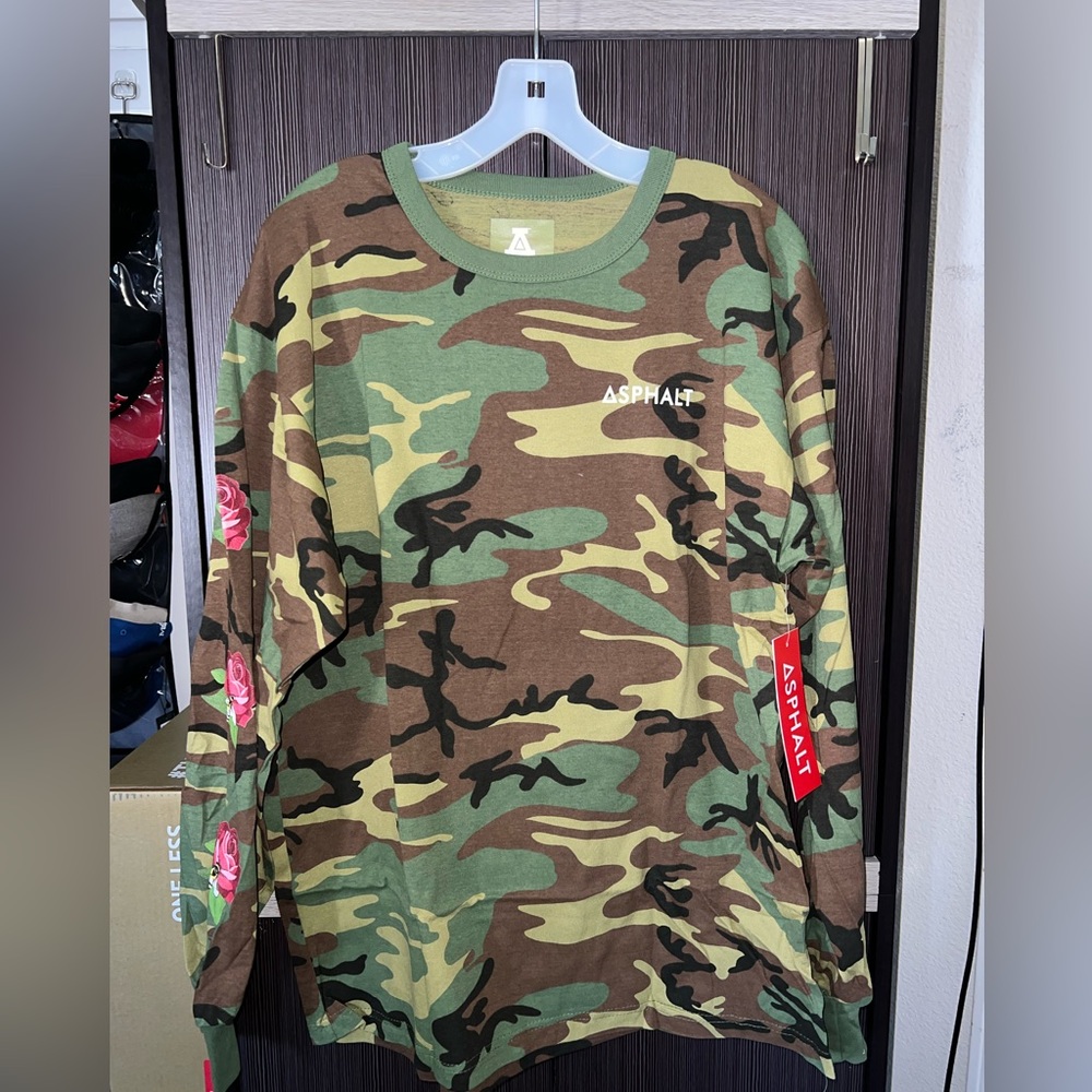 Brand new long sleeve tee